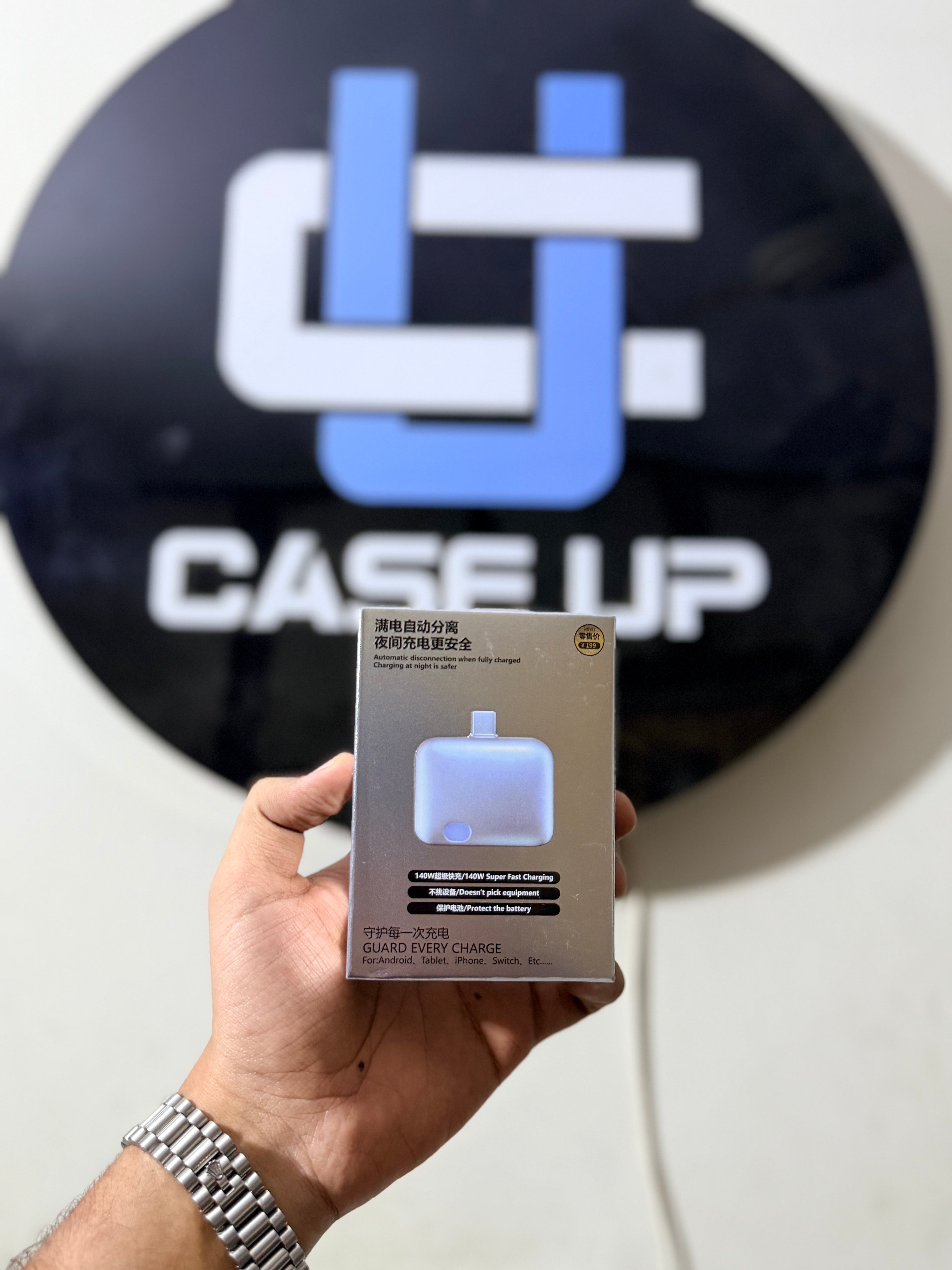 CASEUP’s 140W Auto-Cut Adaptor With Fast Charging🔥