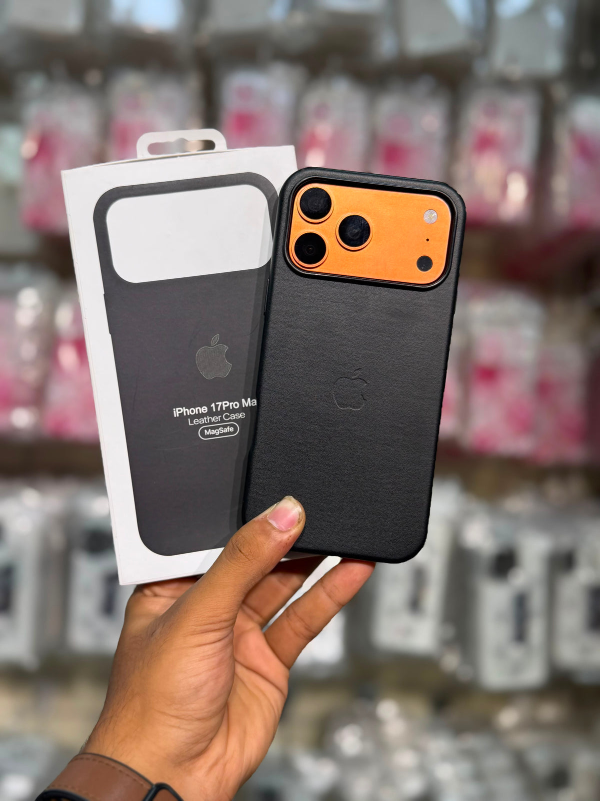 Original Apple Leather Case With IC Animation And Magsafe (17 Series Only)