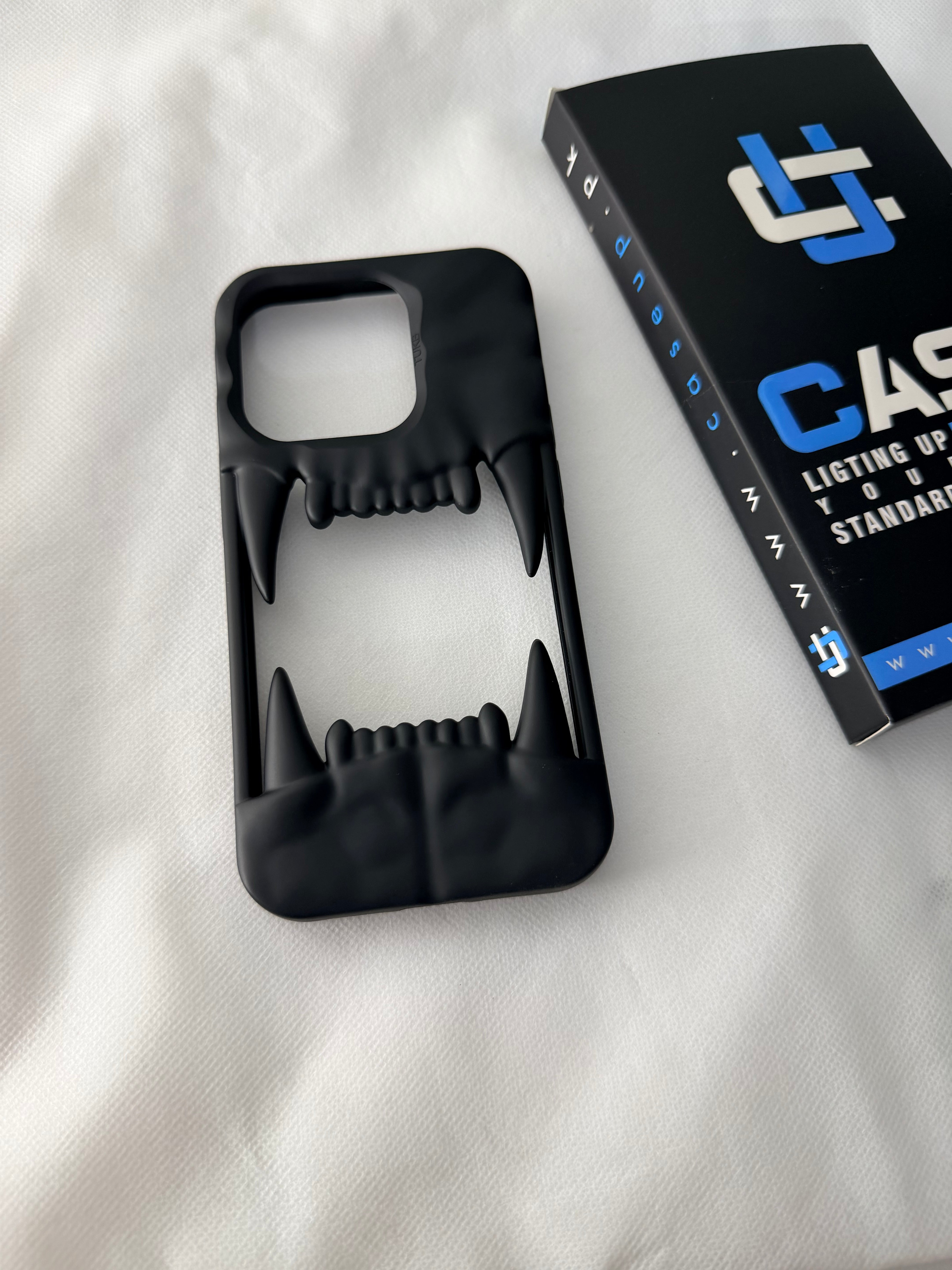 iPhone 15 Pro Tiger Tooth Premium Quality Case