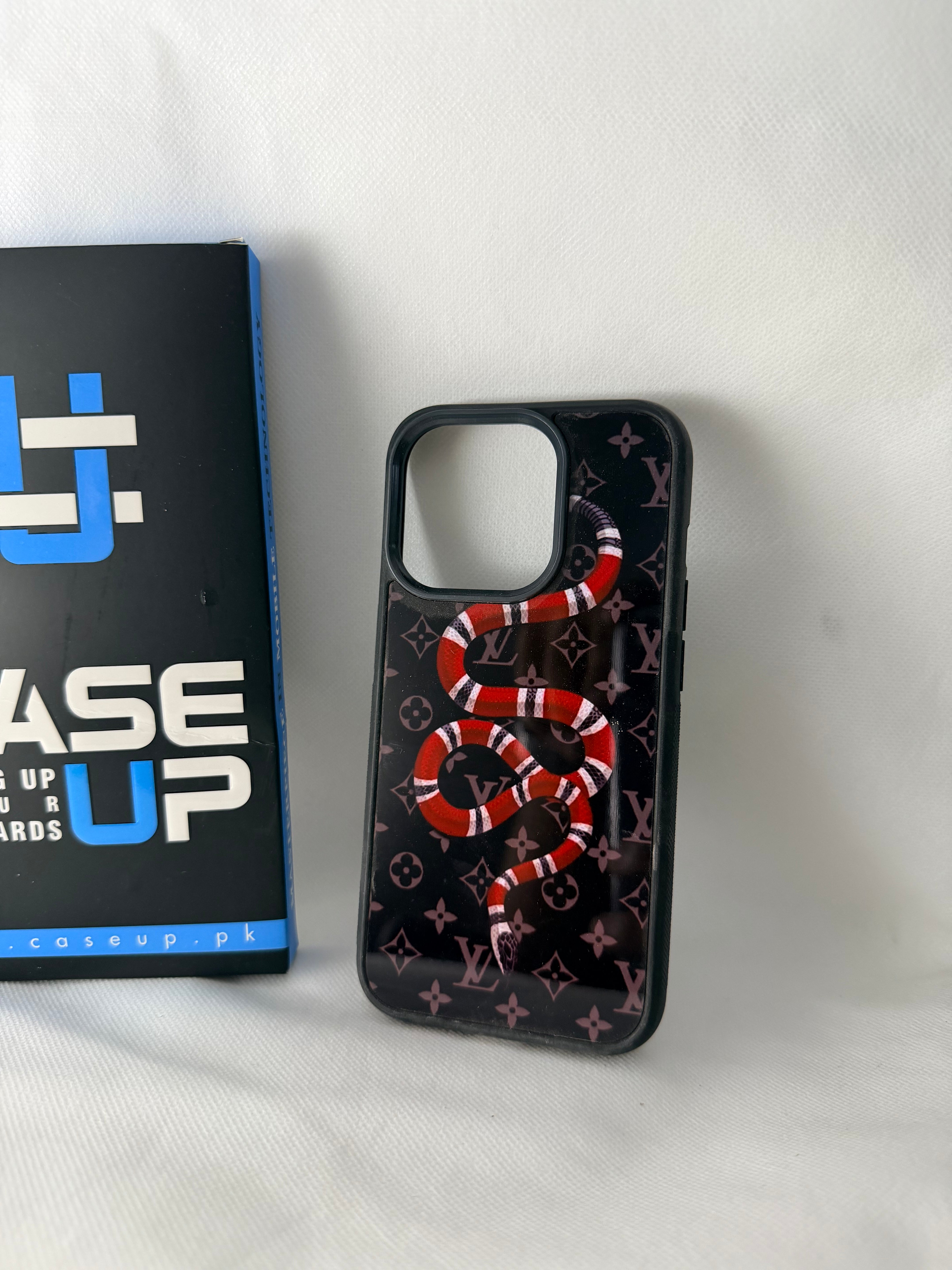 iPhone 15 Pro Max snakeacrylic customise case