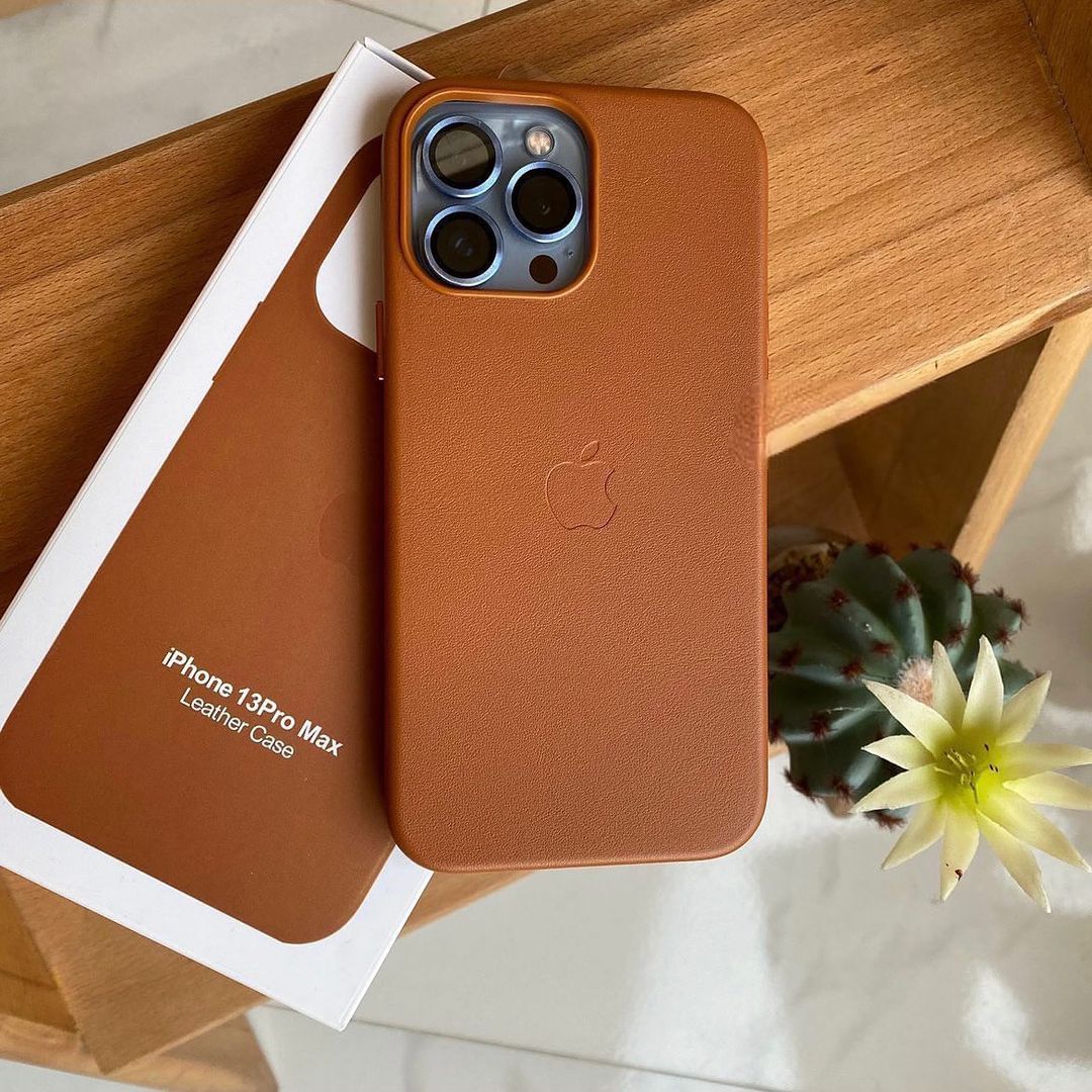 Premium Leather Case - RedPear